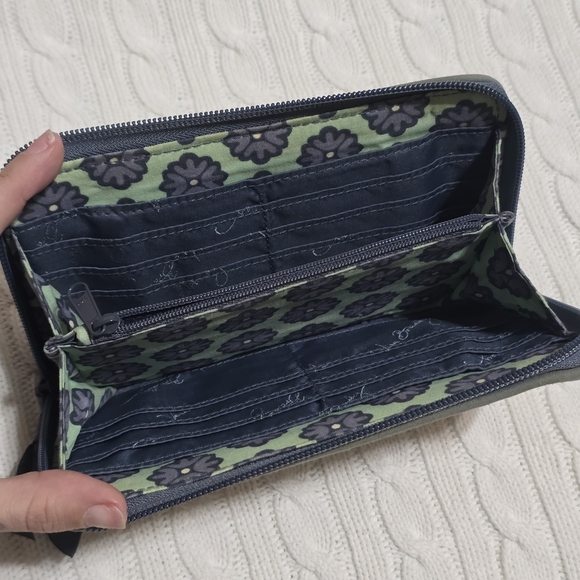 🌴 5/$13 *Loved* Vera Bradley Floral Wallets - Picture 4 of 4